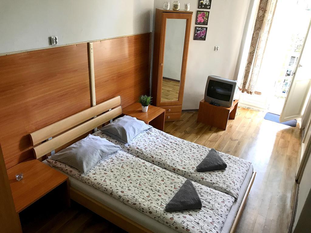 Hostel Al Fresco クラクフ エクステリア 写真