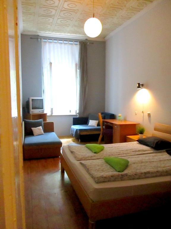 Hostel Al Fresco クラクフ エクステリア 写真