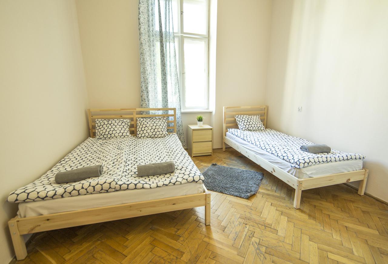 Hostel Al Fresco クラクフ エクステリア 写真