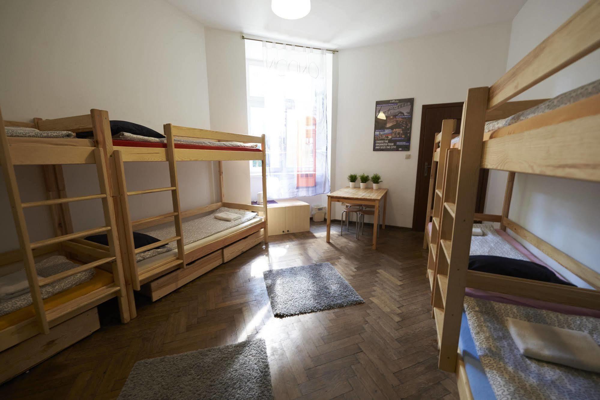 Hostel Al Fresco クラクフ エクステリア 写真